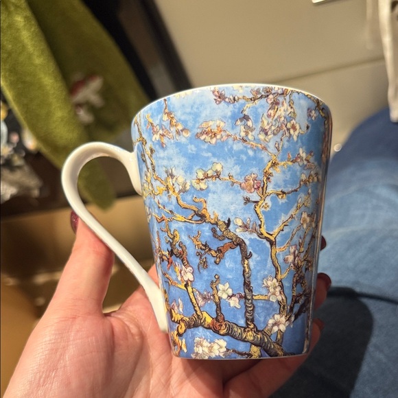 Other - NWOT Van Gogh almond blossoms mug